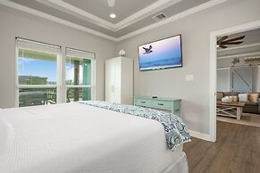 Sunkissed Castle 4 Bedroom Home