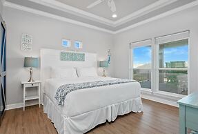 Sunkissed Castle 4 Bedroom Home