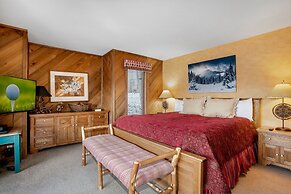 100 Ridgepoint 4 Bedroom Condo