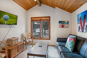 100 Ridgepoint 4 Bedroom Condo