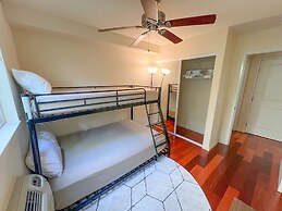 Tranquil Getaway At Waikiki Cove 2 Bedroom Condo