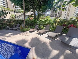 Tranquil Getaway At Waikiki Cove 2 Bedroom Condo