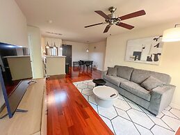 Tranquil Getaway At Waikiki Cove 2 Bedroom Condo