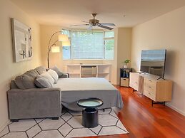 Tranquil Getaway At Waikiki Cove 2 Bedroom Condo