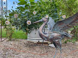 Quiet Garden Sanctuary 1 Bedroom Home