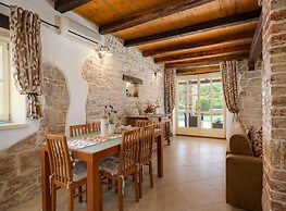 Villa Ida With View