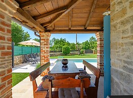 Villa Ida With View
