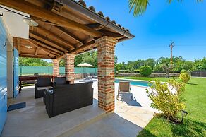 Villa Ida With View