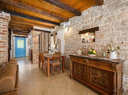 Villa Ida With View