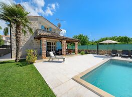 Villa Ida With View