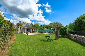 Villa Ida With View
