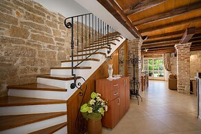 Villa Ida With View