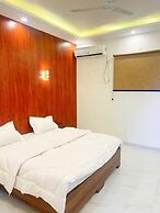 Kingfisher Luxury Resort