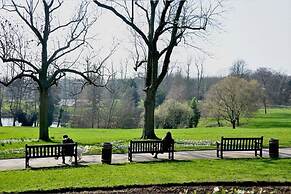 Elegant 2-bed Victorian Flat