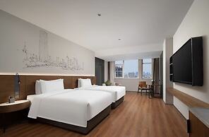 UC by Hyatt  West Railway St Hotel