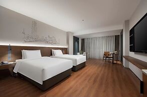 UC by Hyatt  West Railway St Hotel