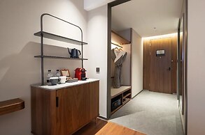 UC by Hyatt  West Railway St Hotel