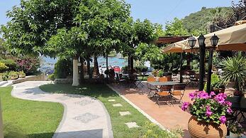 Anemolia Parga Suites