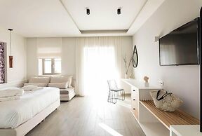 Anemolia Parga Suites