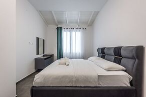 Royal Hill Apartment 1