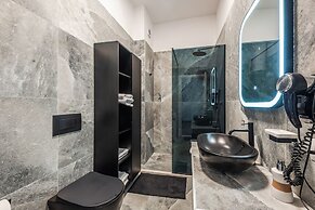 Royal Hill Apartment 1