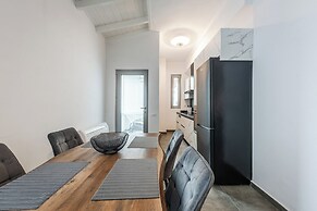 Royal Hill Apartment 1