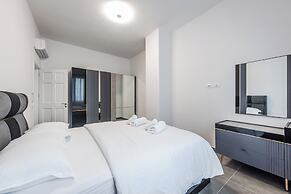 Royal Hill Apartment 1