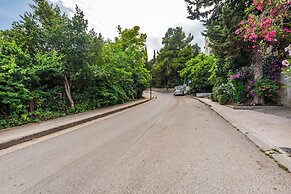 Royal Hill Apartment 1