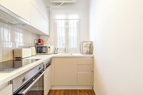 Superb flat in historic centre of Athens