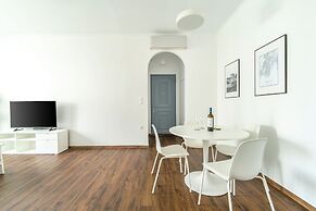 Superb flat in historic centre of Athens
