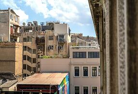 Superb flat in historic centre of Athens