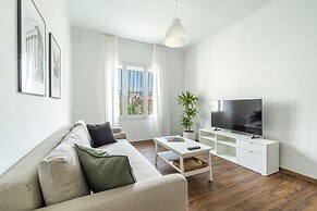 Superb flat in historic centre of Athens