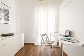 Superb flat in historic centre of Athens