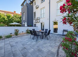 Pretty Apartment With Balcony
