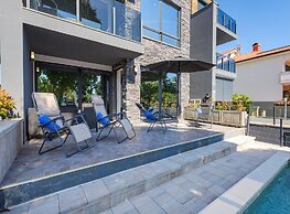 Pretty Apartment With Balcony
