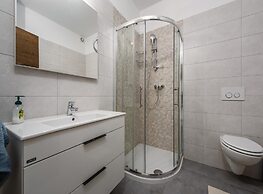 Pretty Apartment With Balcony