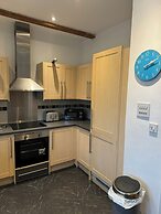 Executive Apartment, Woodford Mill, Witney