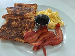 Southern Corner Motel & Restaurant