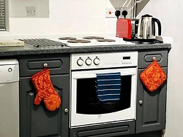 A Vibrant 3-bedroom House With Ample Parking