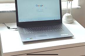 Johnnys Bed & Breakfast