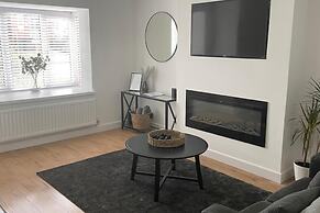 Sheffield Blissful Retreat - 3 Bedroom House