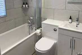 Sheffield Blissful Retreat - 3 Bedroom House