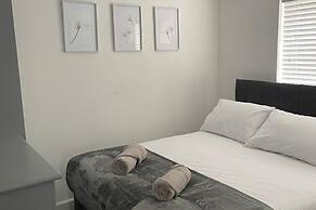 Sheffield Blissful Retreat - 3 Bedroom House
