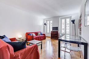 Luminous Apartment few steps P.za Navona