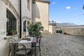 Sole Priscilla House- Terrace & parking