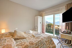 Sole Priscilla House- Terrace & parking