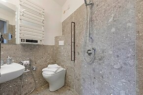 Sole Priscilla House- Terrace & parking