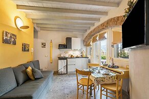 Sole Priscilla House- Terrace & parking