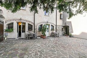 Sole Priscilla House- Terrace & parking