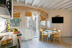 Sole Priscilla House- Terrace & parking